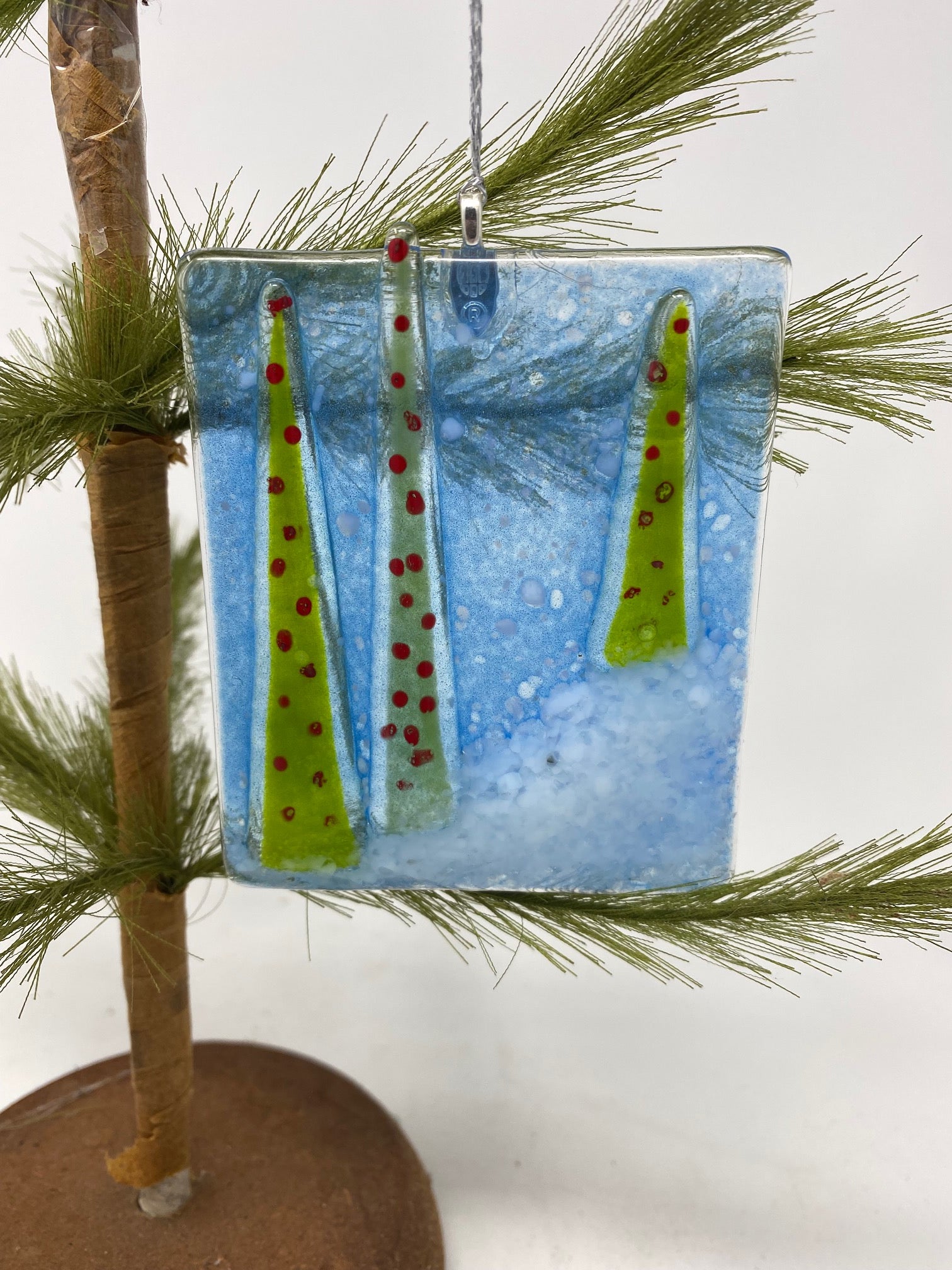 Branches & Berries Christmas Tree - Oatka Glass Studio